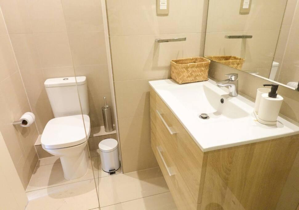 Apartamento Depto Premium A Pasos Del Parque Arauco Con Aire Acondicionado Santiago