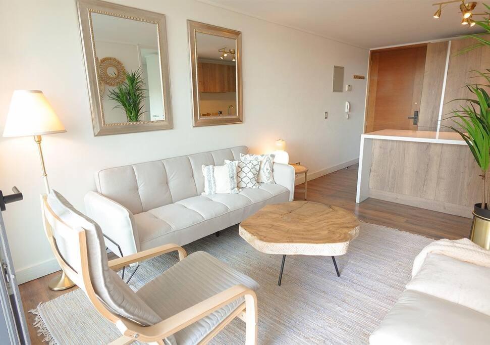 Depto Premium A Pasos Del Parque Arauco Con Aire Acondicionado Apartamento Santiago de Chile